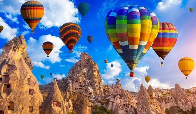 Kapadokya'da balon turlarına hava engeli! Bugünkü uçuşlar iptal edildi