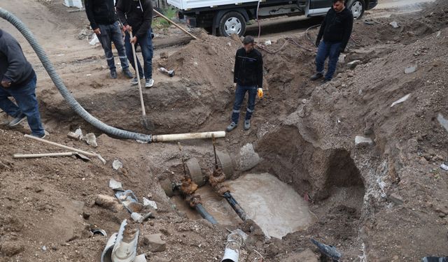 Nevşehir’de su kesintilerine neden olan eski hatlar yenileniyor