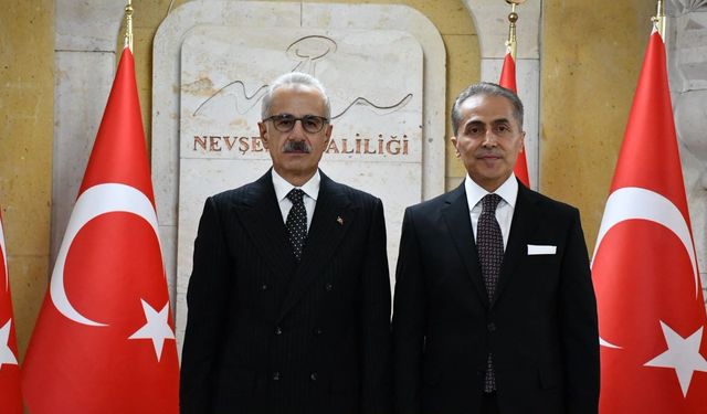 Bakan Abdulkadir Uraloğlu, Nevşehir Valiliğini ziyaret etti