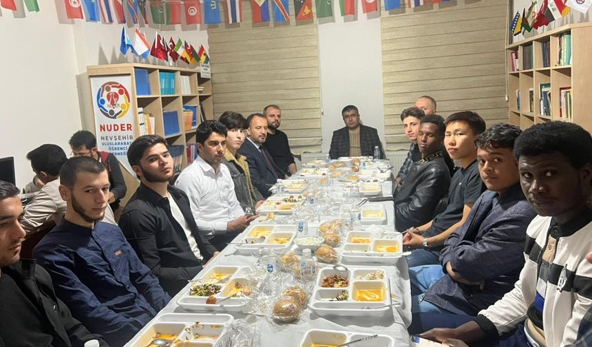 Rektör Aktekin NEVÜ’lü uluslararası öğrencilerle gönül sofrasında buluştu