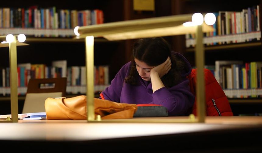 Nevşehir'de 478 binden fazla kitap okuyucusunu bekliyor