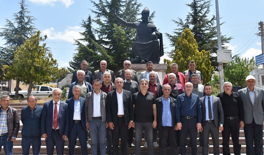 Dinç, Hacıbektaş'ta muhtarlarla istişare yaptı