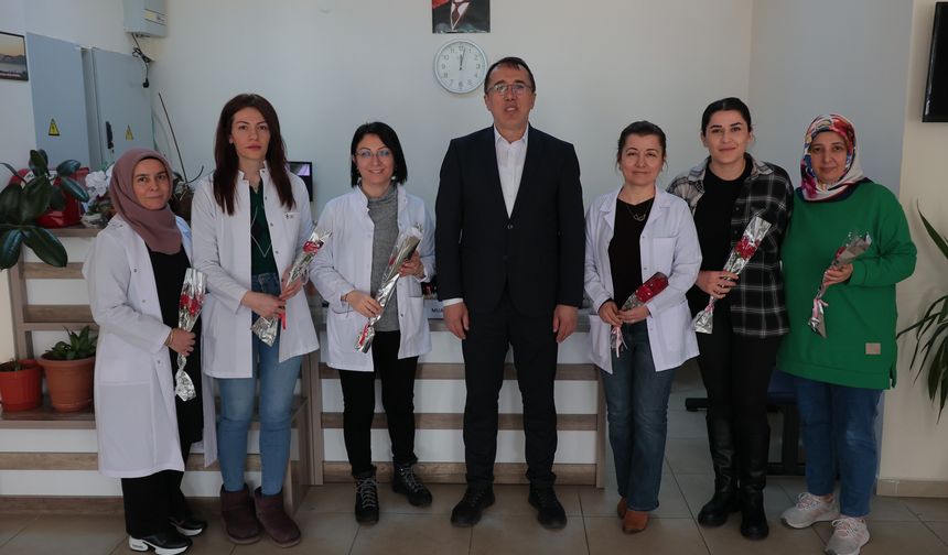 Savran, sağlık çalışanlarının 14 Mart Tıp Bayramı'nı kutladı