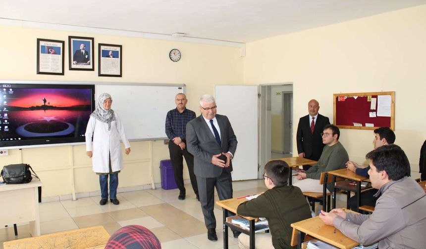 Müdür Yazıcı Avanos’ta okulları ziyaret etti