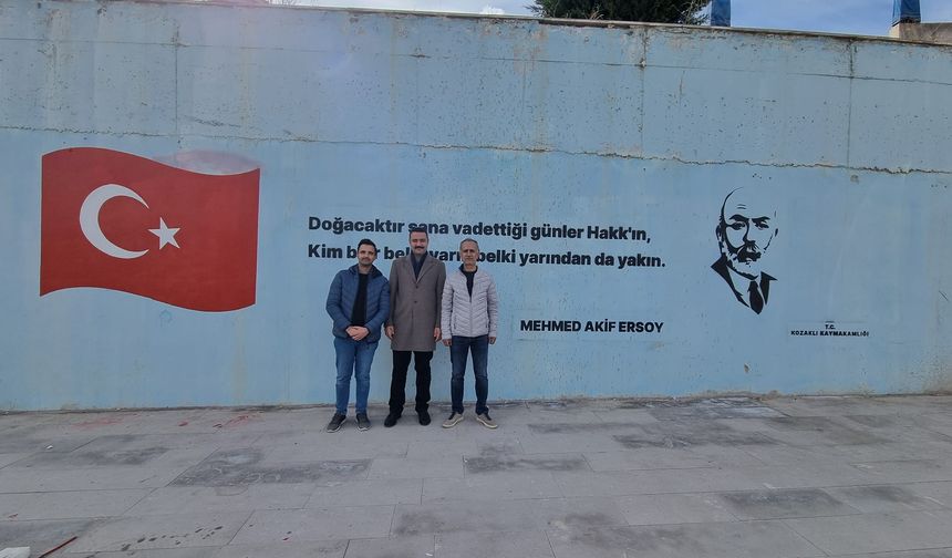 Mehmet Akif Ersoy Kozaklı’da duvarlara resmediliyor