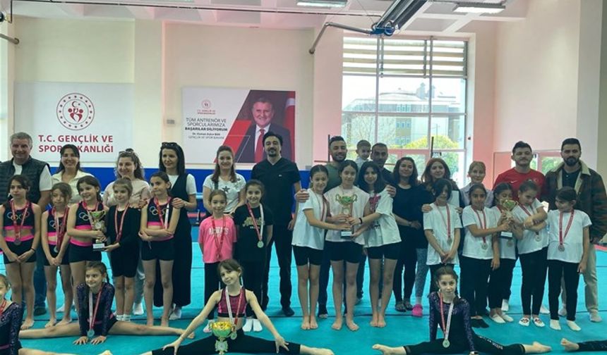 Okul Sporları Minikler ve Yıldızlar Cimnastik Müsabakaları sona erdi