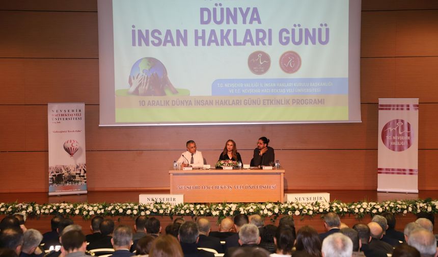 ‘Dünya İnsan Hakları Günü’ konulu panel düzenlendi