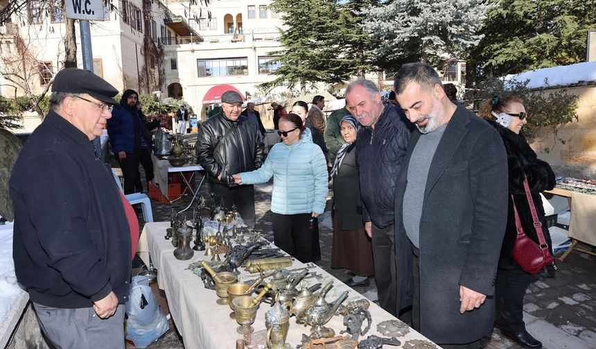 Ürgüp Antika Pazarı vatandaşların akınına uğradı