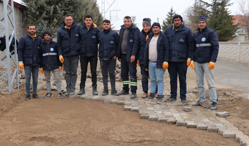 Derinkuyu’da bozuk yol ve kaldırımlar onarılıyor