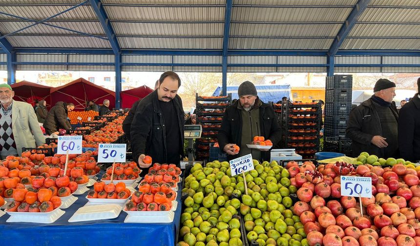 Kaymakam Celepci halk pazarını denetledi