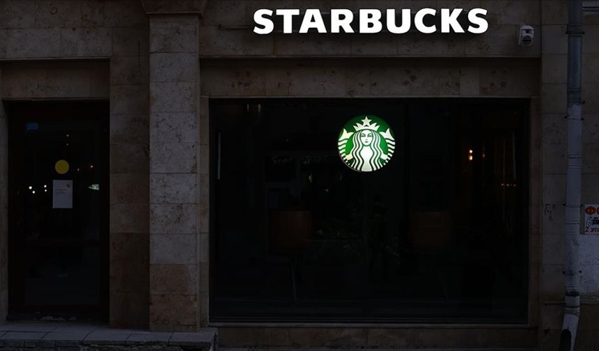 Starbucks çalışanlarını işten çıkarıyor