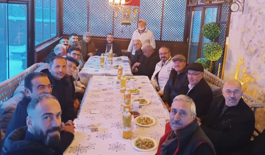 Mahalle muhtarları iftarda buluştu