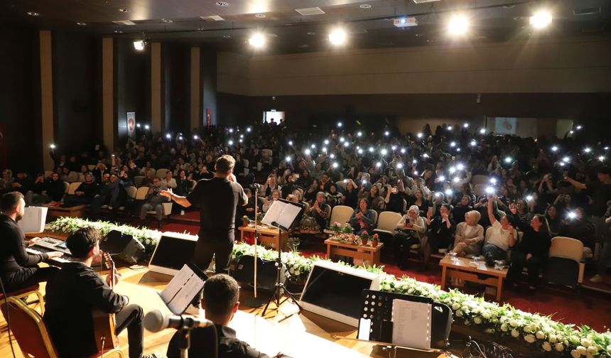 NEVÜ’de müziğin iyileştirici gücü anlatıldı