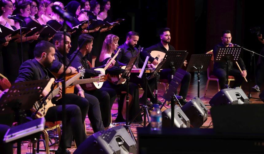 Birbirinden değerli parçalar yıl sonu konserinde seslendirildi