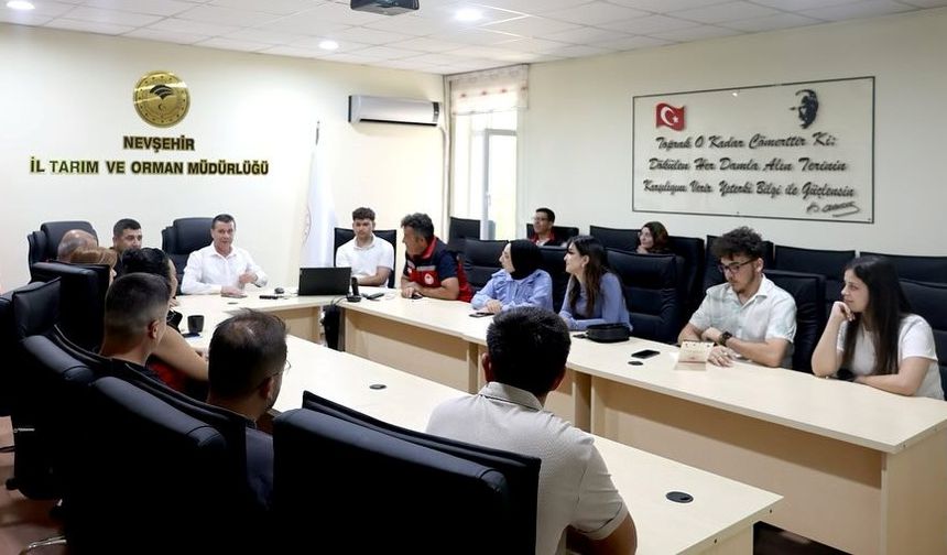 İl Müdürü Memiş stajyerlerle bir araya geldi