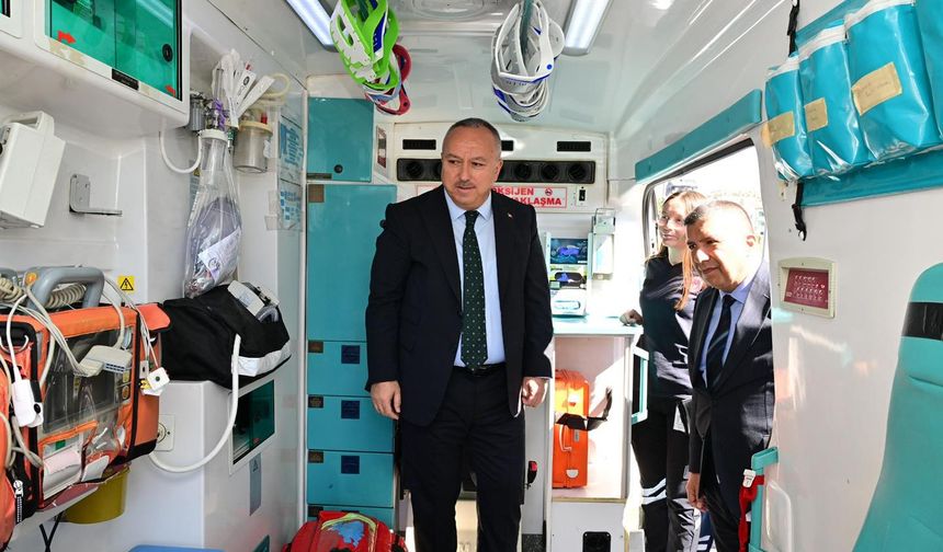 Vali Fidan kentteki sağlık hizmetlerini inceledi