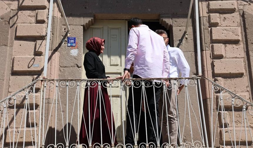 Derinkuyu’da tarihi binalar ayağa kaldırılıyor