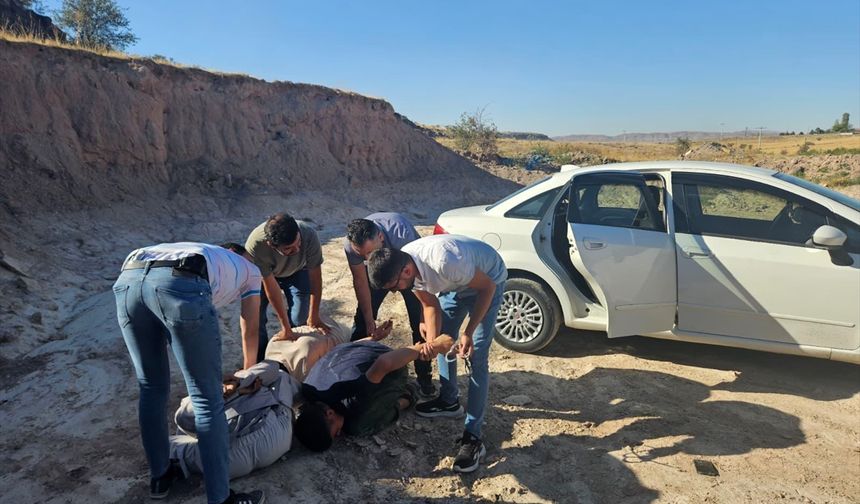 Nevşehir'de göçmen kaçakçılarına suçüstü