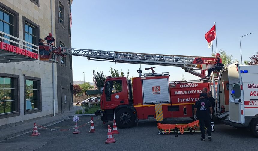Devlet hastanesinde gerçeği aratmayan tatbikat