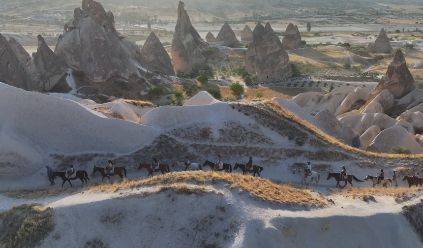 Kapadokya’da atlı turlar ilgi görüyor