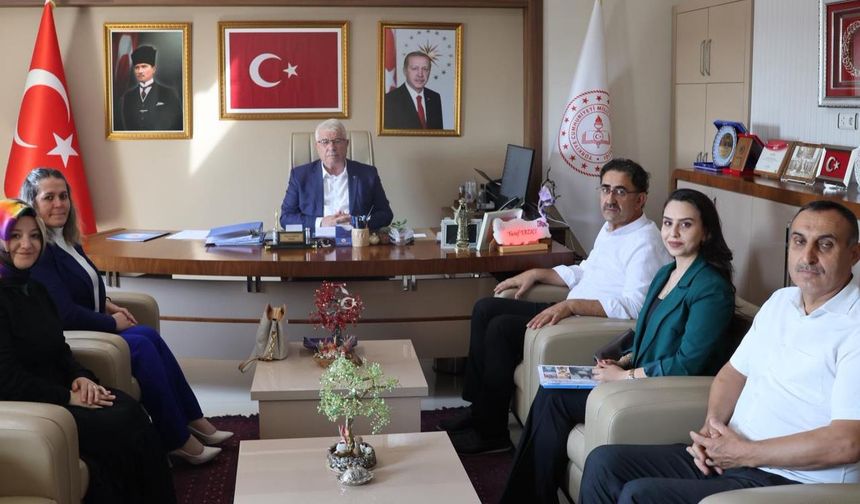 Ürgüp’ün öğretmenlerinden İl Müdürü Yazıcı’ya ziyaret