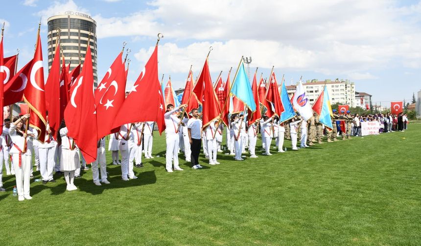 Nevşehir'de Zafer Bayramı coşkuyla kutlandı (video)