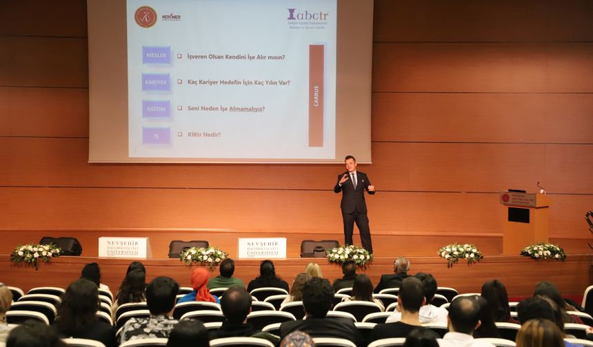 Gençlere iş bulmanın şifreleri anlatıldı