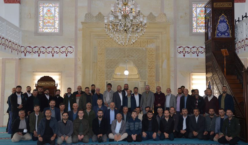 “O’nun çağrısıyla huzurdayız”