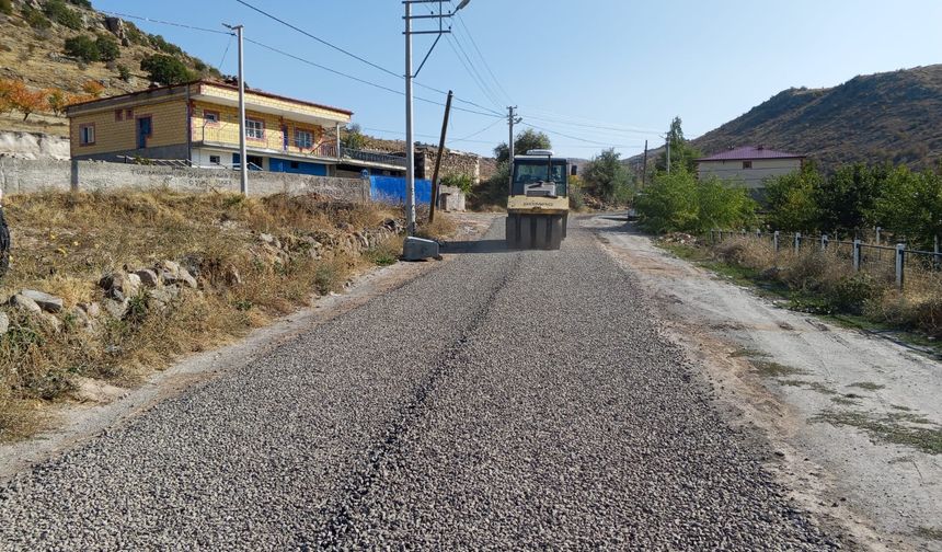 Köylerde yolların konforu artıyor