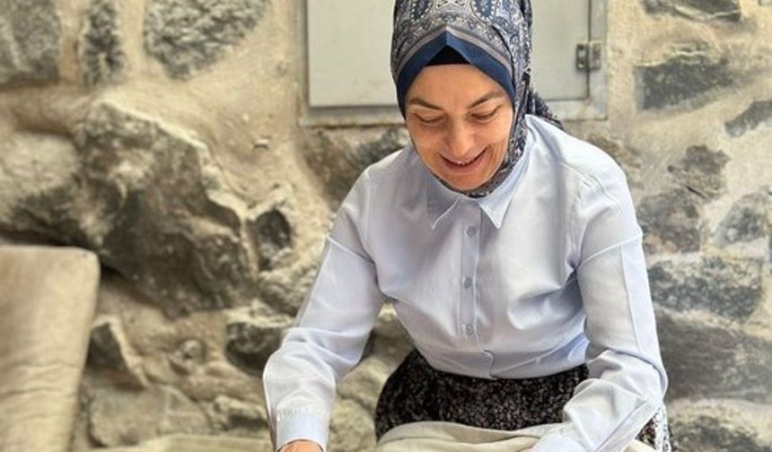 İl Müdürü Demirörs kadınlarla yufka açtı