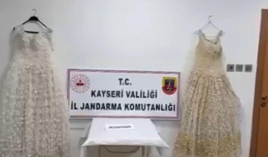 Gelinliğe 25 kiloluk zehir işlediler