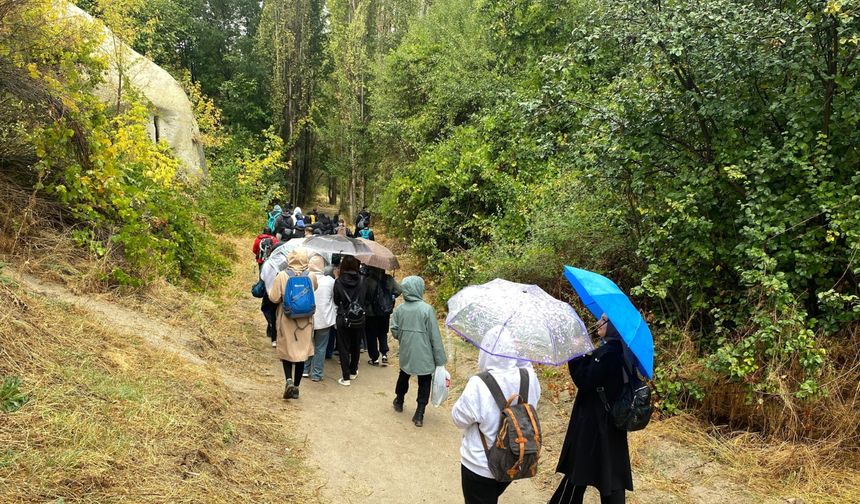 NEVÜ’nün yeni öğrencileri Kapadokya vadilerini keşfetti
