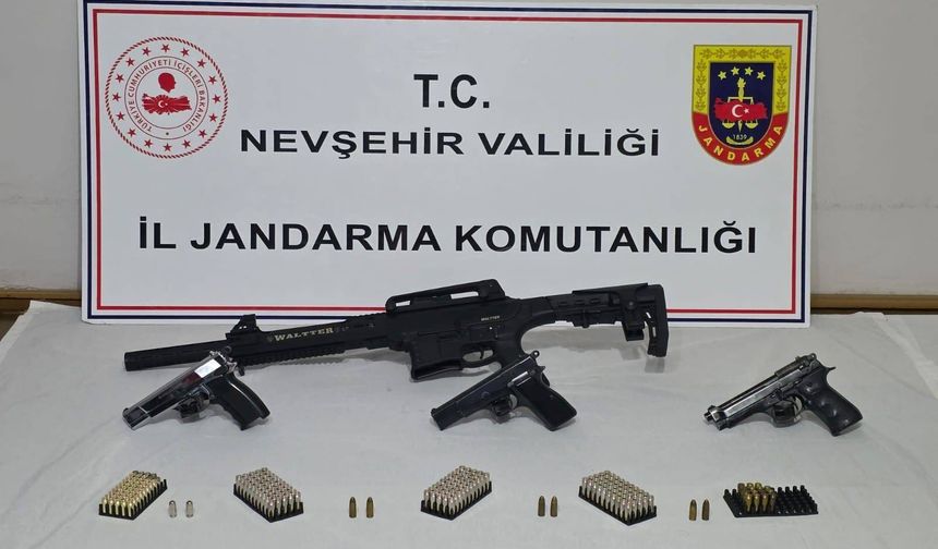 Derinkuyu’da ruhsatsız silah ele geçirildi