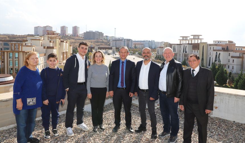 Vefa Küçük’ün ailesinden NEVÜ’ye ziyaret