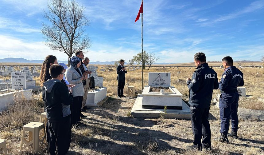 Şehit Osman Dişli kabri başında anıldı