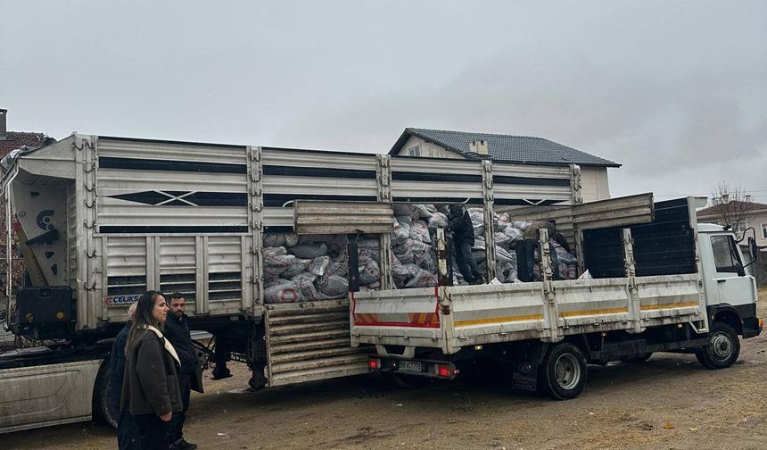 Avanos’ta ailelere kış öncesi kömür desteği