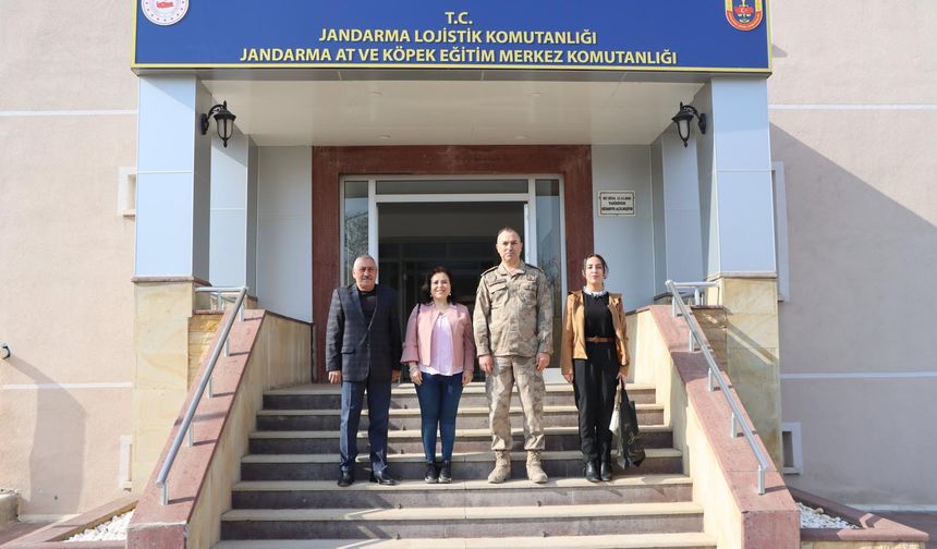 Güzelyurt Muhtarlığından JAKEM Komutanı Fırat’a ziyaret