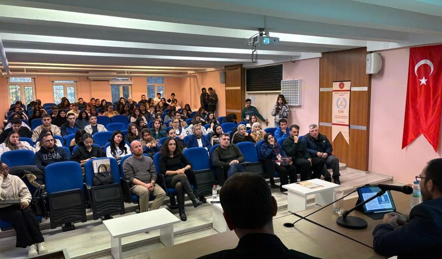 Komplo teorileri NEVÜ’de tartışıldı