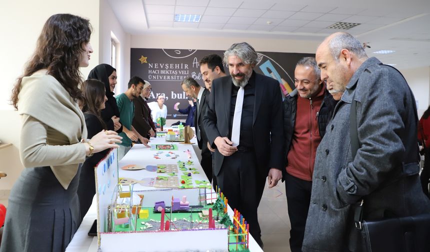 NEVÜ’de Eğitim Materyalleri Sergisi ilgi gördü