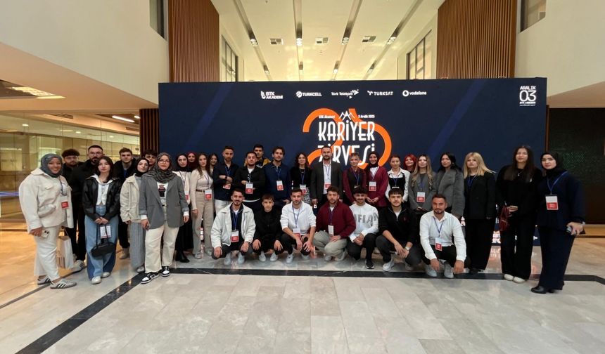 NEVÜ’lü öğrencilerden BTK Kariyer Zirvesi’ne yoğun ilgi