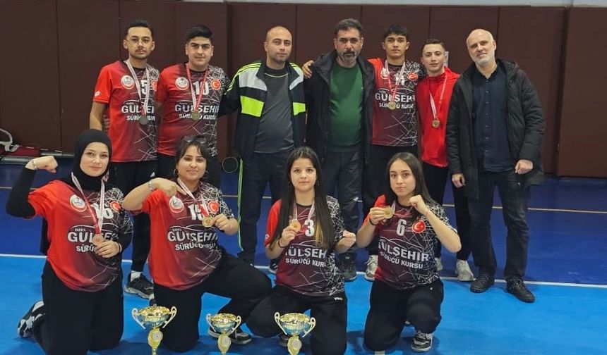 Gülşehirli öğrenciler Floor Curling’de il birincisi oldu