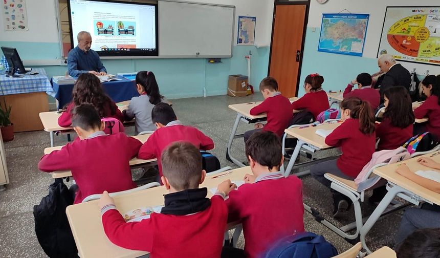 Nevşehir’de “Kitaplara Göz Değsin” devam ediyor