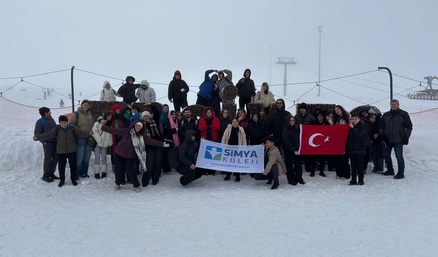 Simya Koleji öğrencileri Erciyes'te karın tadını çıkardı