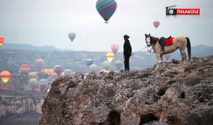 Kapadokya’yı 7 yaşından beri at sırtında keşfediyor