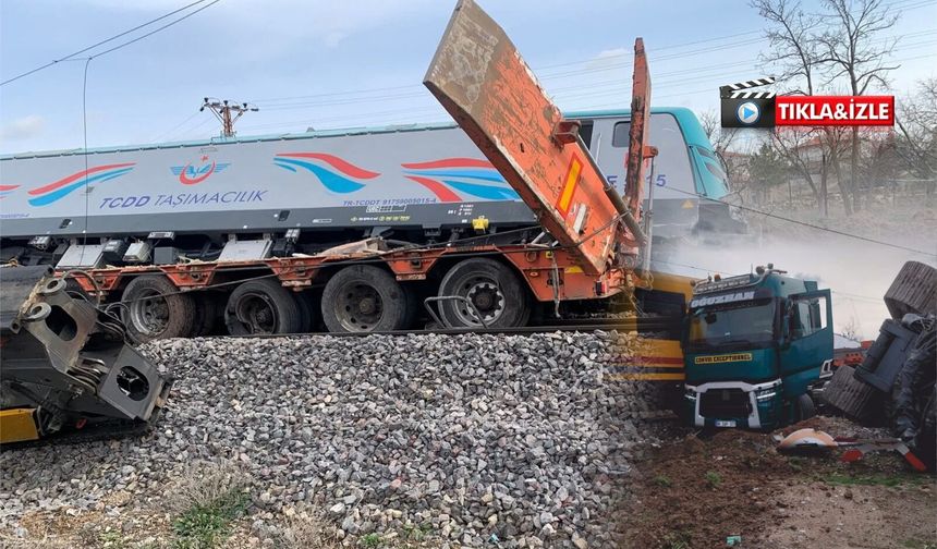 Nevşehir’de yük treni tıra çarptı: 2 makinist yaralandı