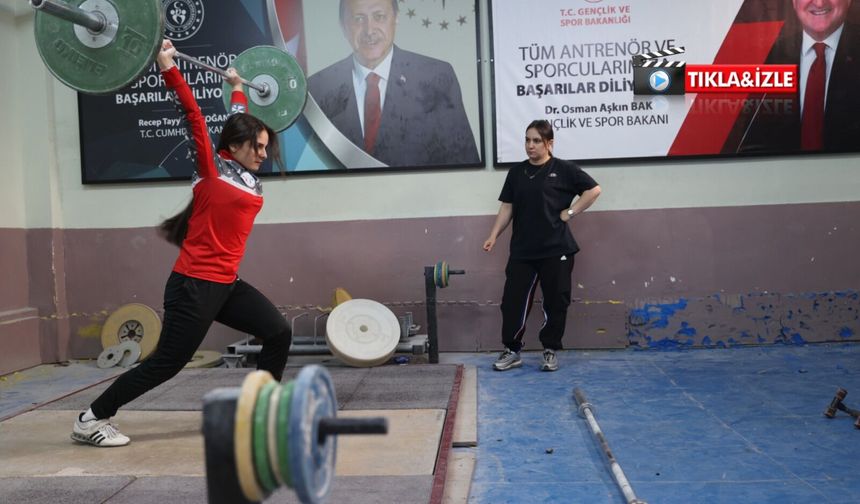 Nevşehirli şampiyon Şaziye Erdoğan milli haltercileri yetiştiriyor