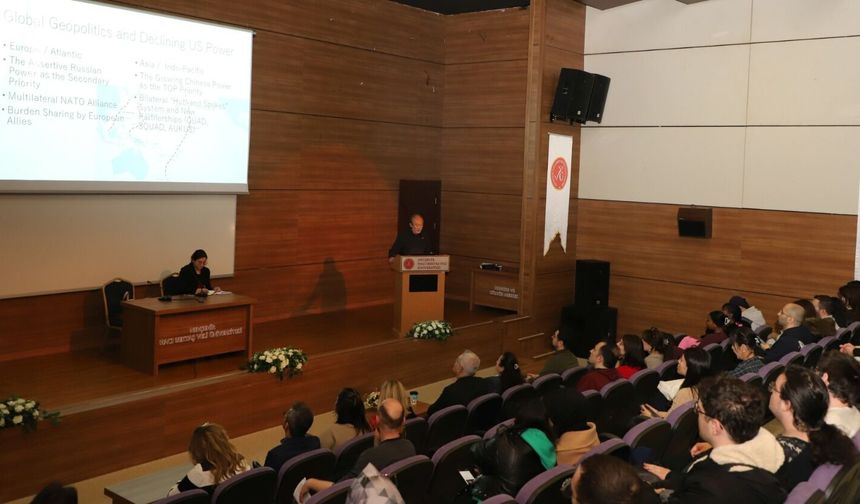 NEVÜ’de dikkat çeken seminer: ABD stratejisi