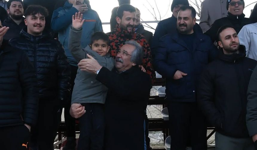 Avanosspor yarı finalde: Başkan Sarıtaş galibiyet sevincine ortak oldu