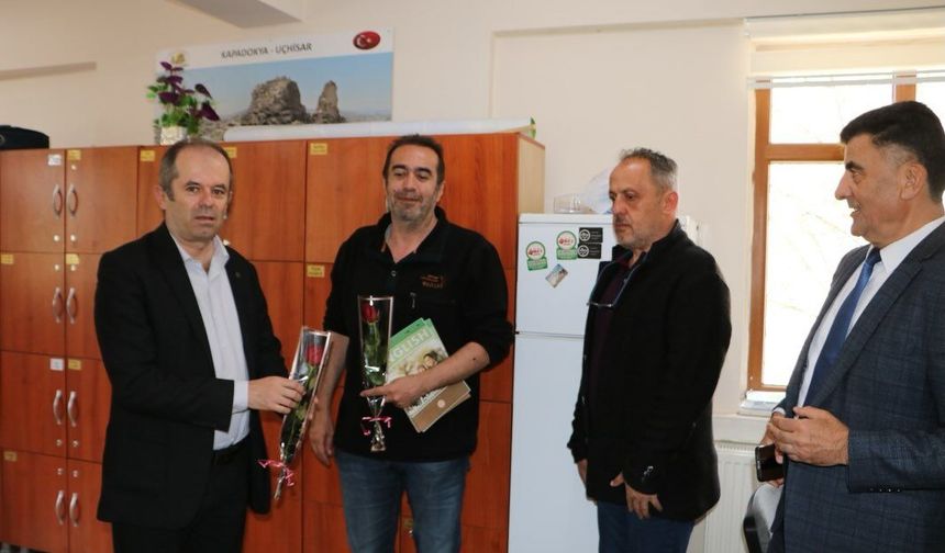 Başkan Çamcı’dan öğretmenlere destek ziyareti