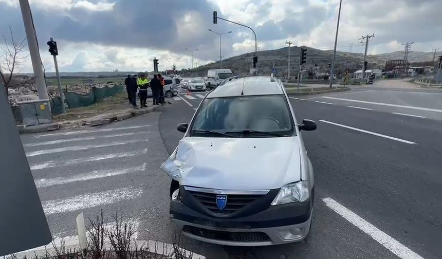 Ürgüp yolunda feci kaza: 2 yaralı